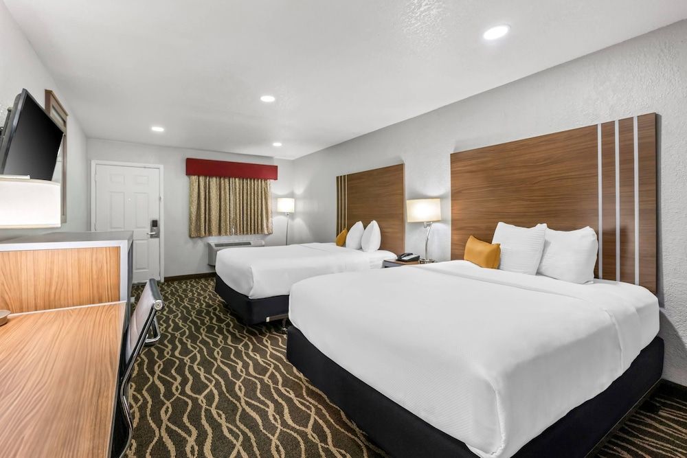 Standard Room, 2 Queen Beds, Non Smoking
