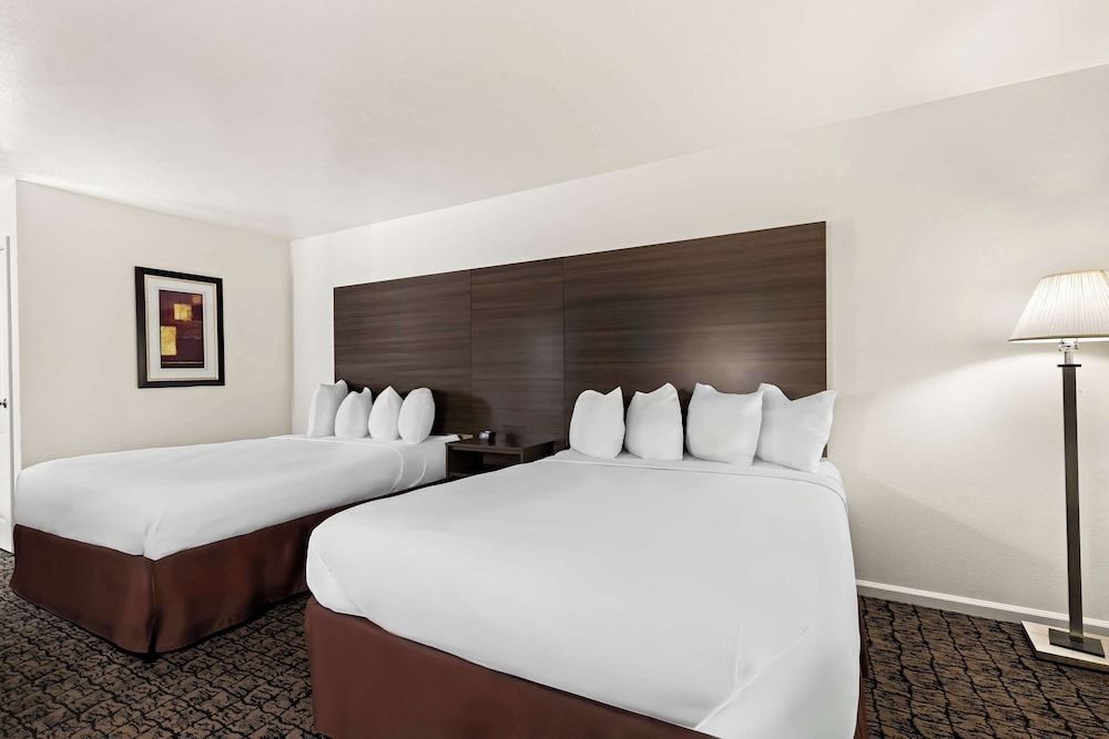 Best Western El Centro Inn Executive Room, Multiple Beds, Non Smoking, Refrigerator & Microwave