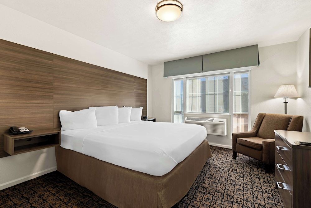 Best Western El Centro Inn Suite, 1 King Bed, Non Smoking, Refrigerator & Microwave