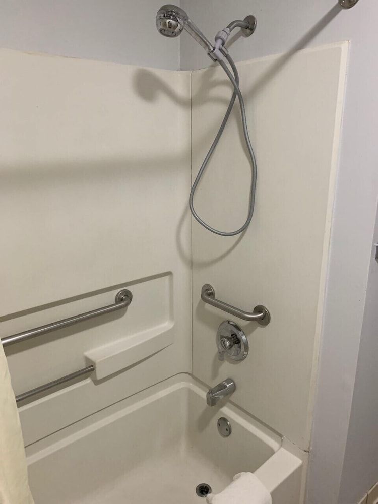 Key West Inn - Childersburg Room, 1 King Bed, Accessible, Non Smoking 6