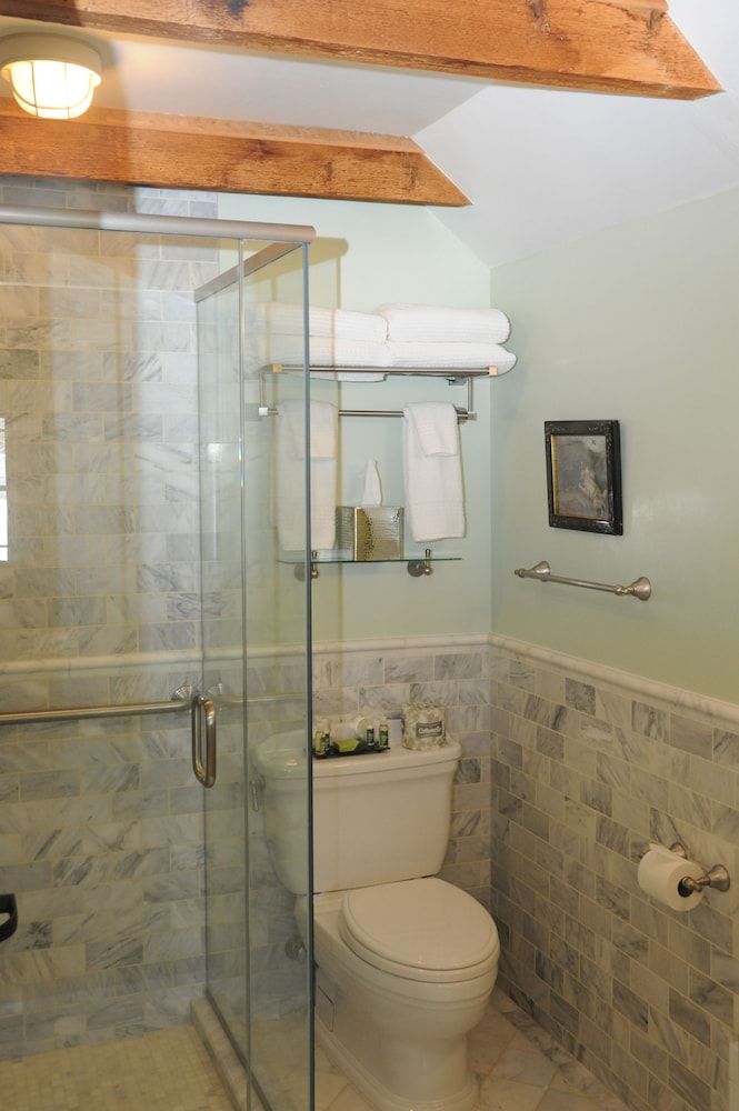 The Lyme Inn Extended Stay Suite, Kitchenette 5