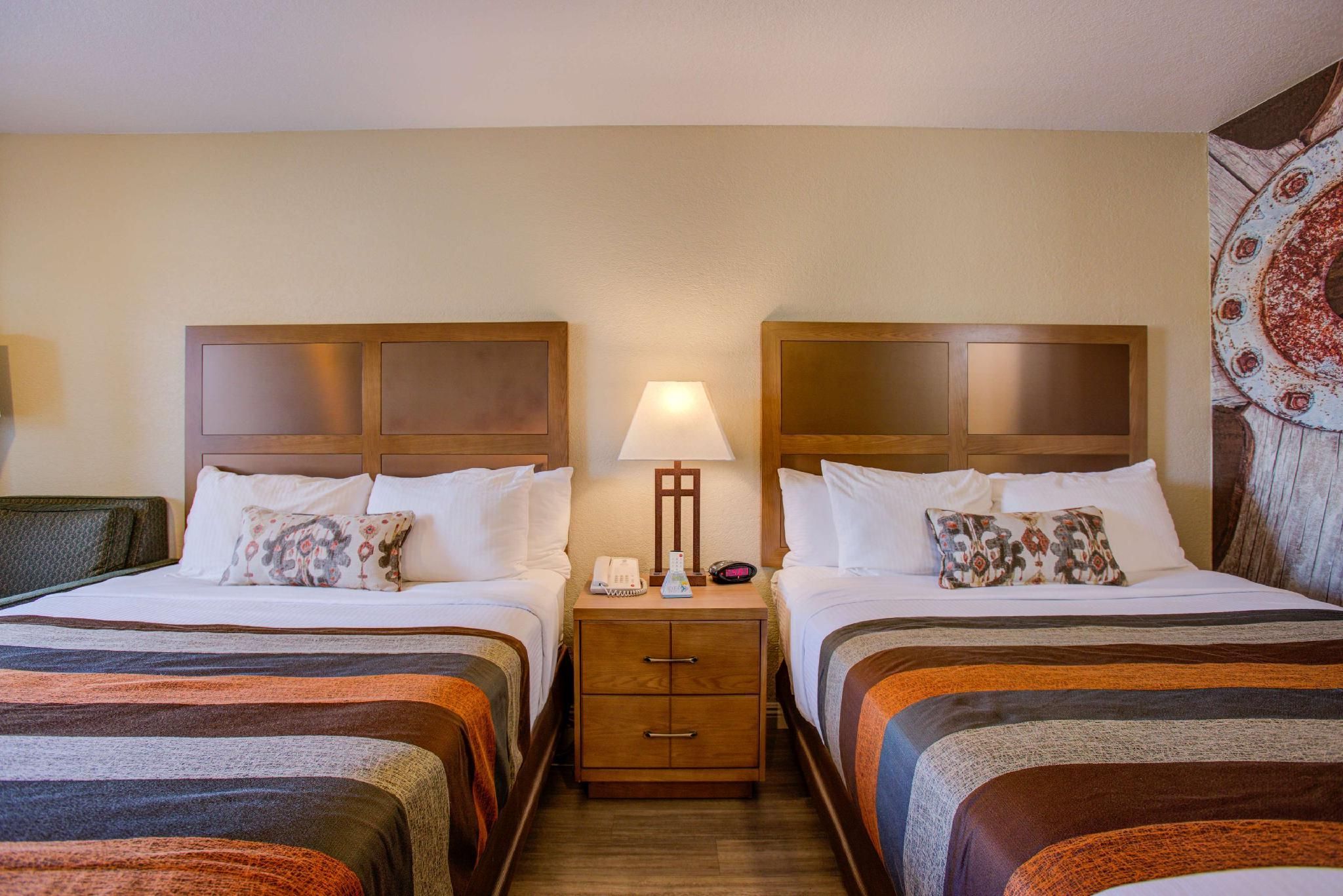2 Queen Beds, Nonsmoking, Patio