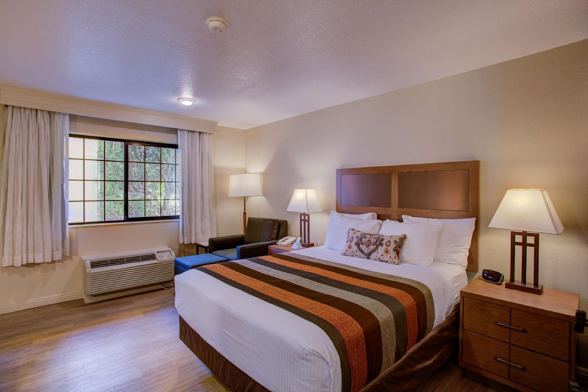 1 Queen Bed, Nonsmoking