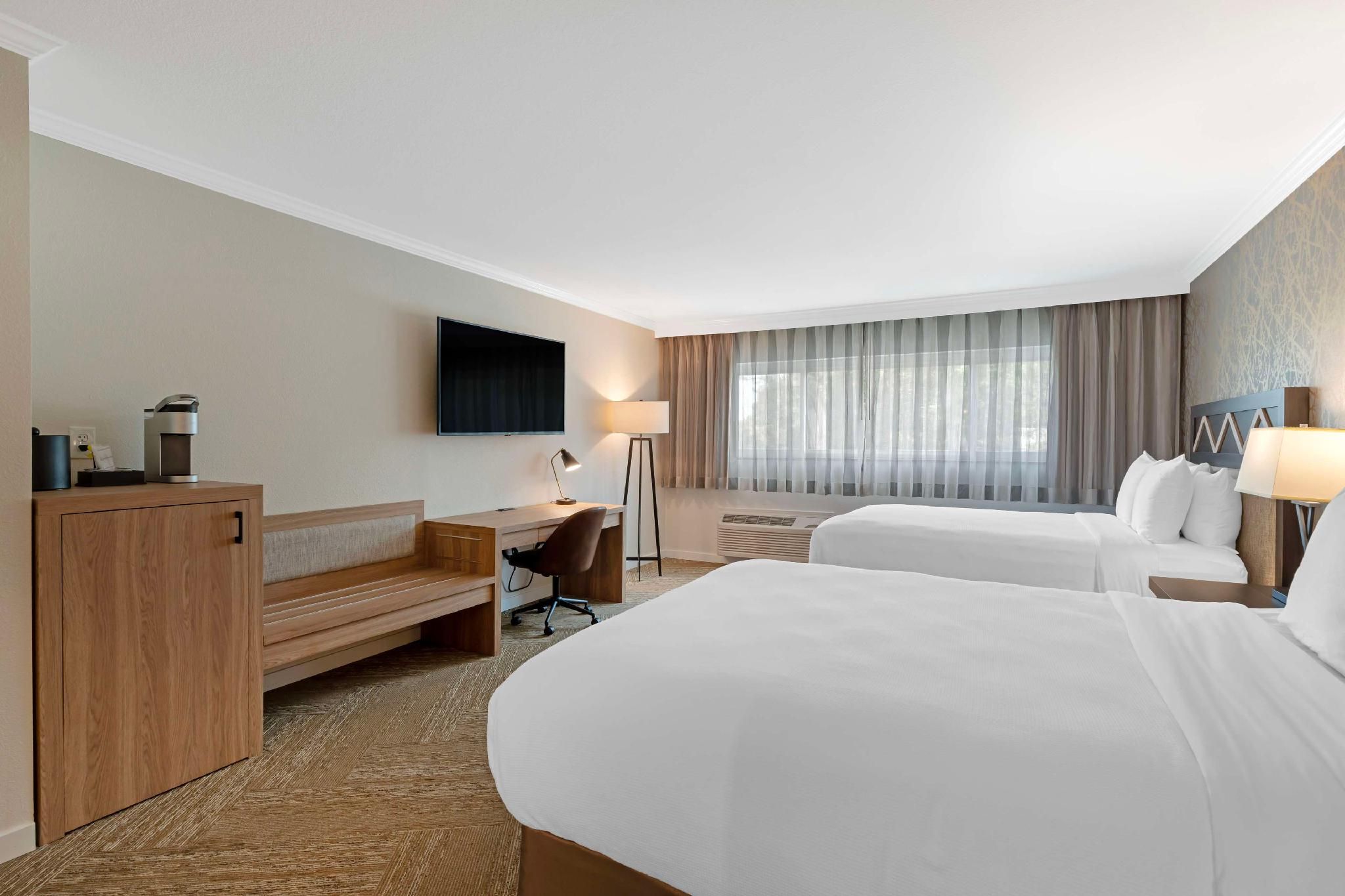 2 Queen Beds, Nonsmoking, Interior Entrance, Walk-in Shower