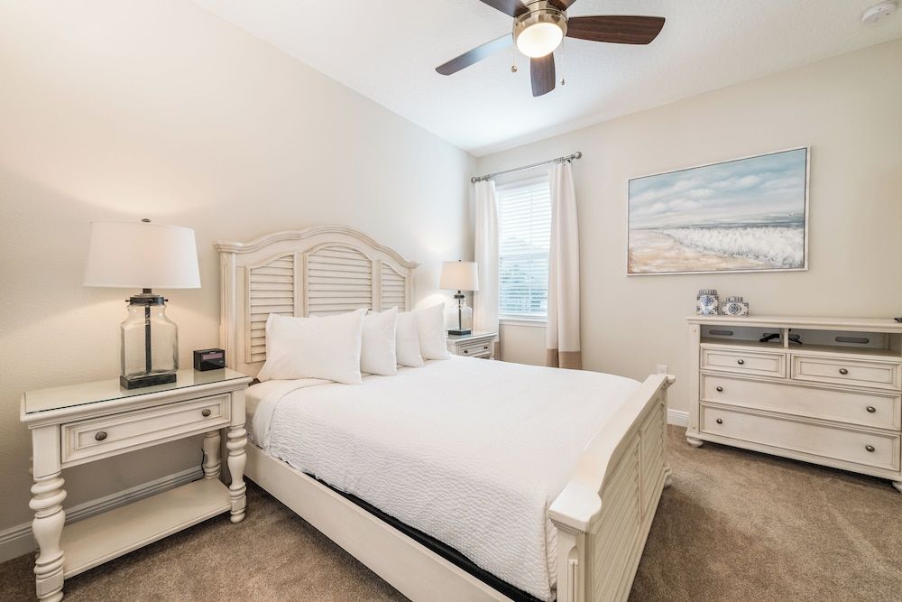 Luxury House, 4 Bedrooms, Private Pool (Westside)