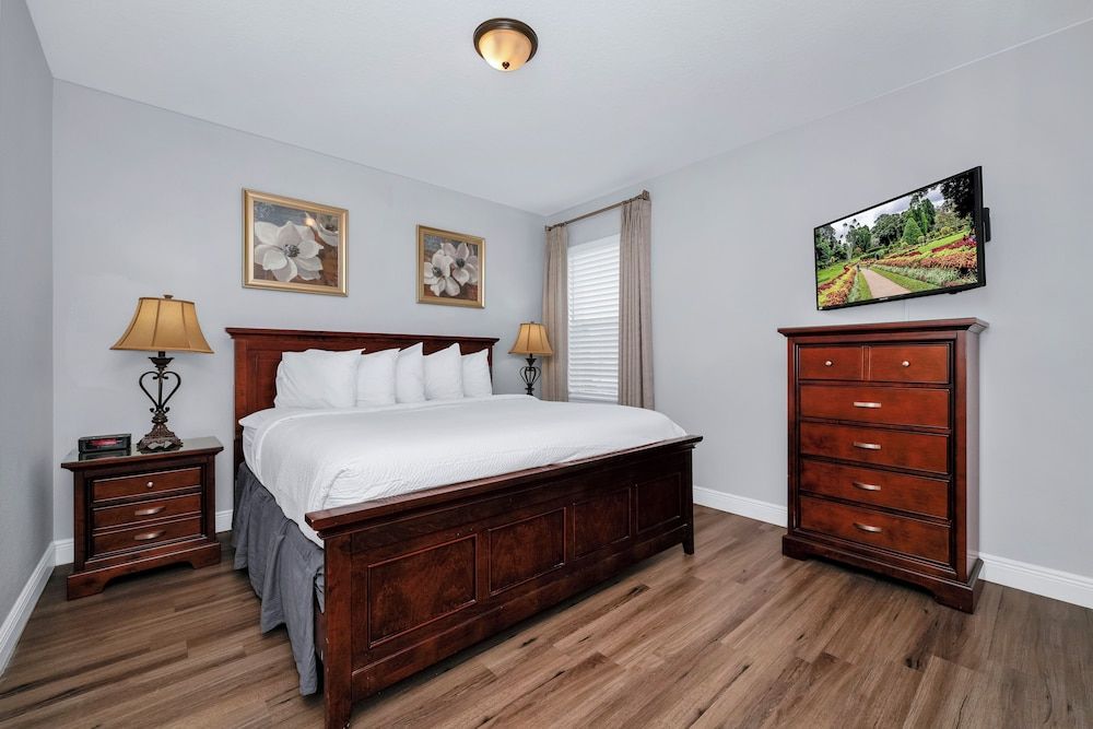 Elite House, Private Pool (11 Bedrooms Westside)