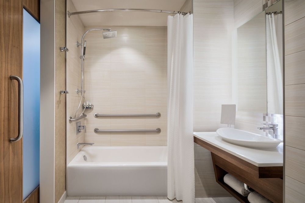 Suite, 1 King Bed, View, Corner