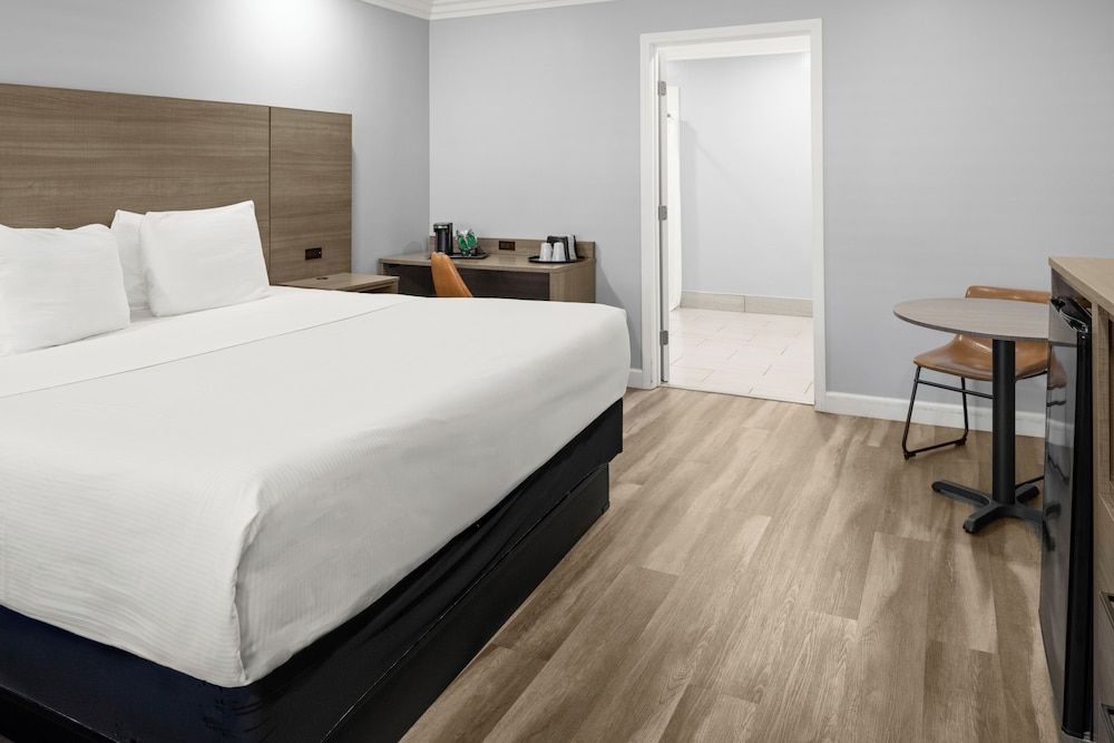 Lone Oak Lodge Room, 1 King Bed 2