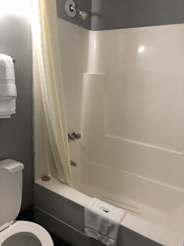 Scottish Inns Locust Grove Classic 2 Queen Beds Smoking 9