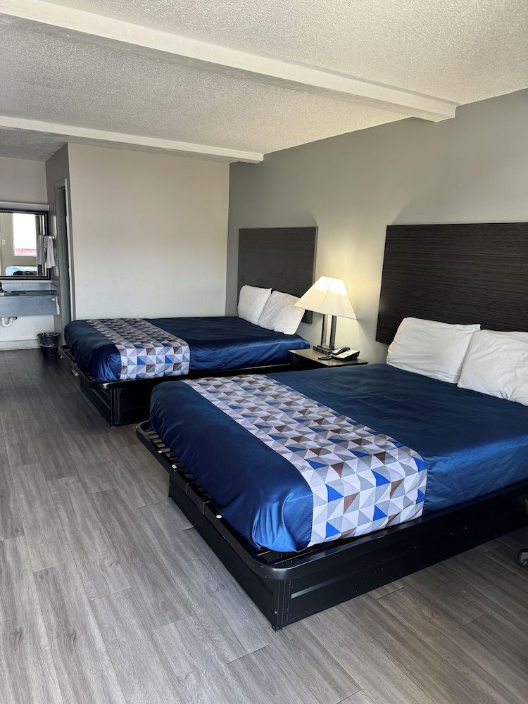 Scottish Inns Locust Grove