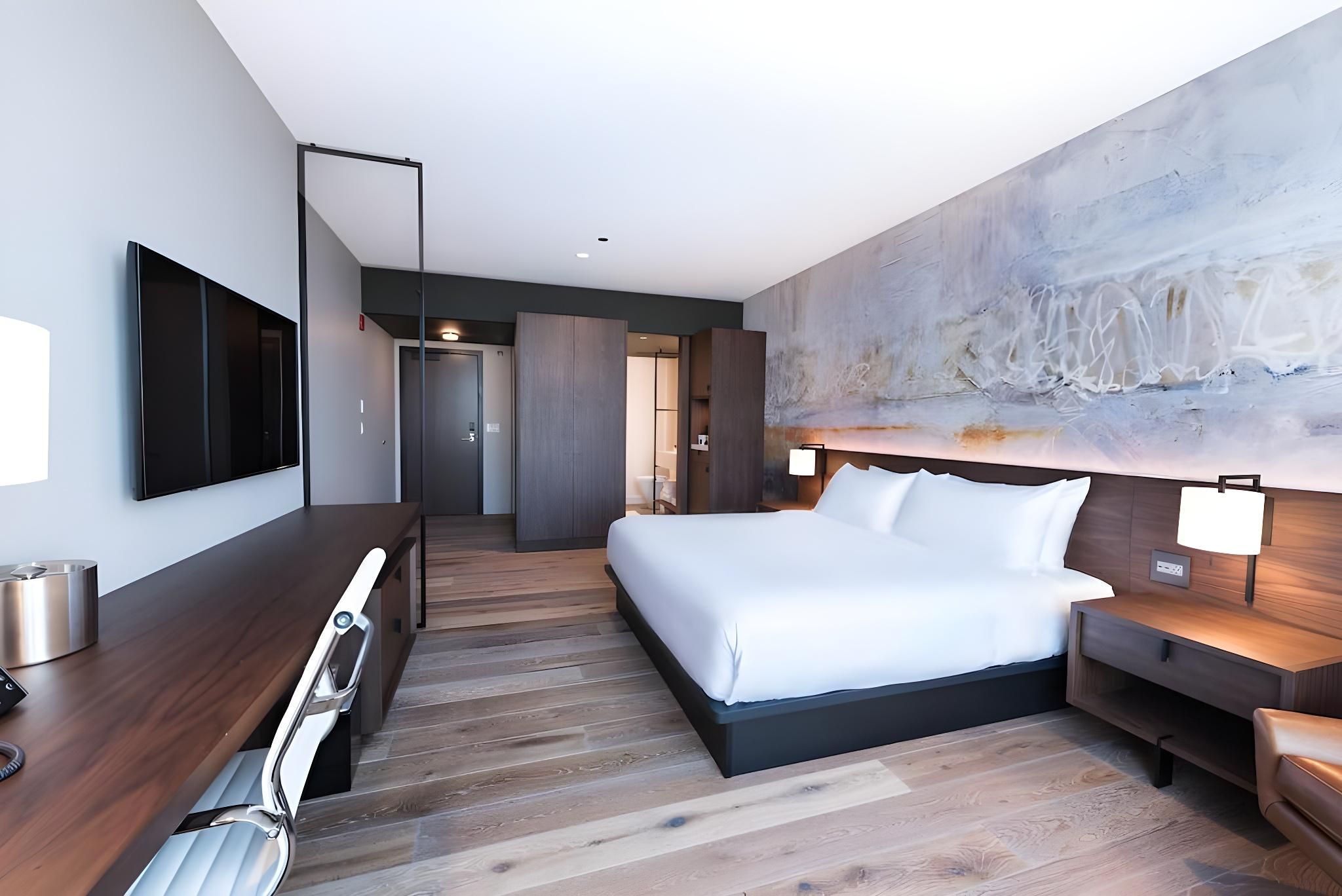 undefined The Hotel at Midtown 10