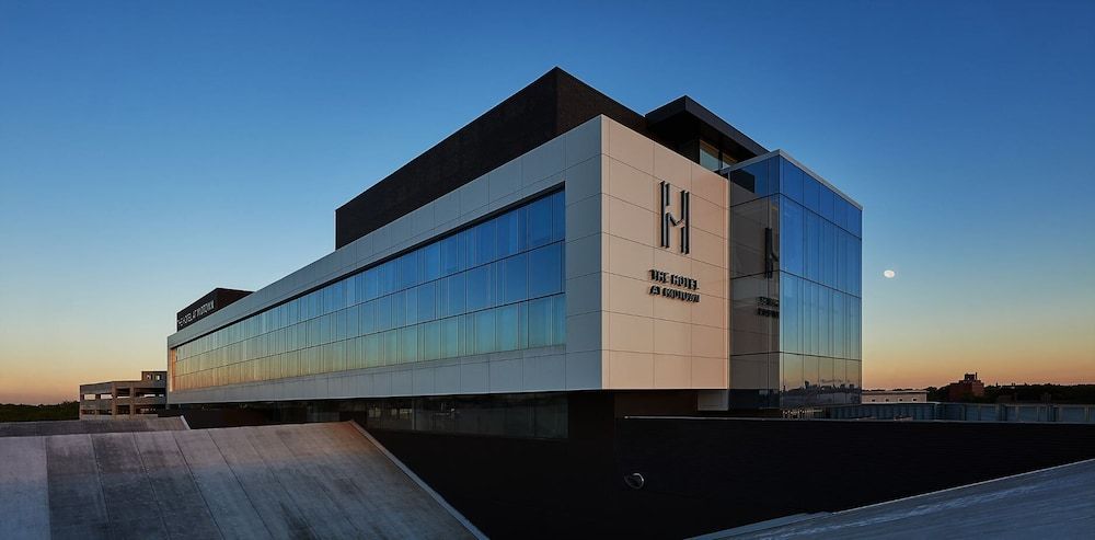 undefined The Hotel at Midtown 3