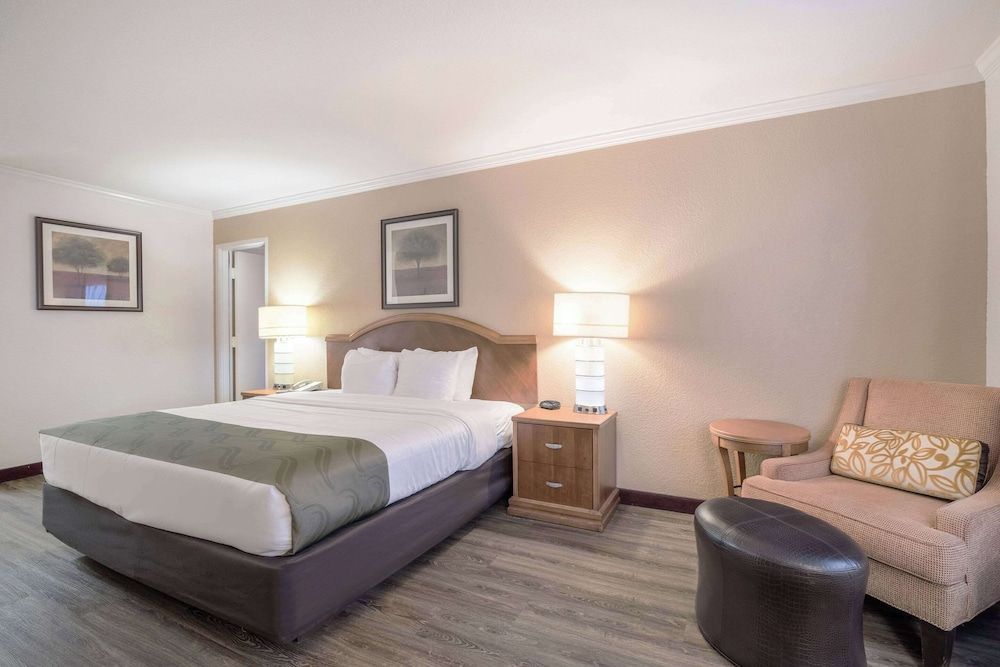 Room, 1 King Bed, Non Smoking