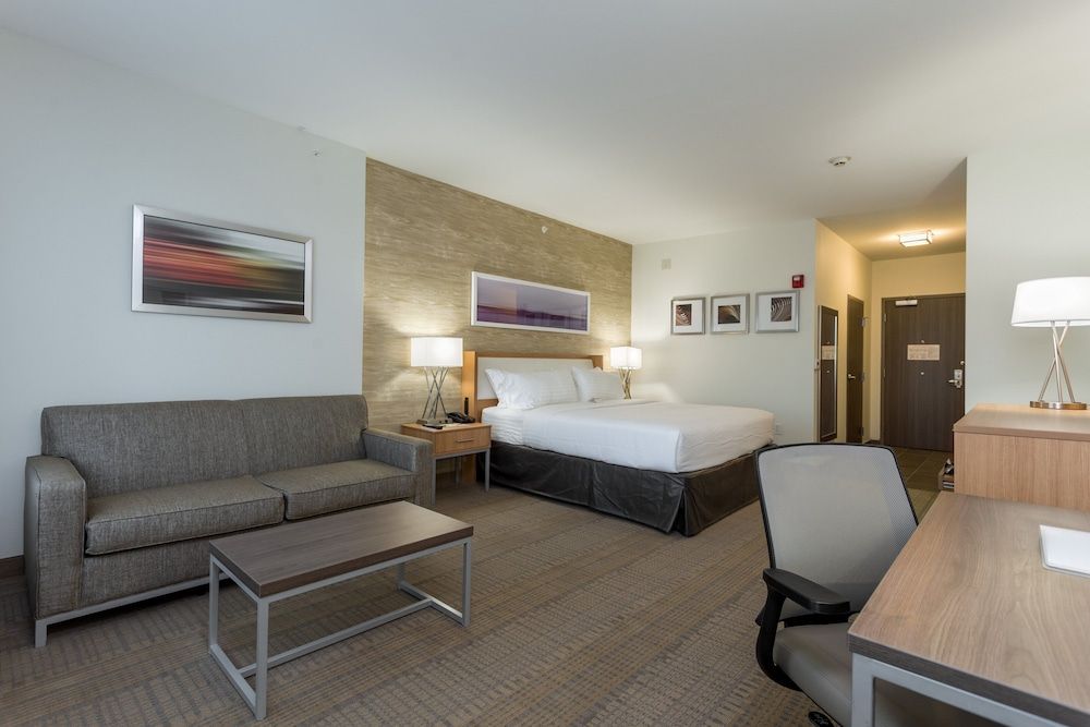 Deluxe Room, 2 Queen Beds, Accessible, Non Smoking (Hearing)