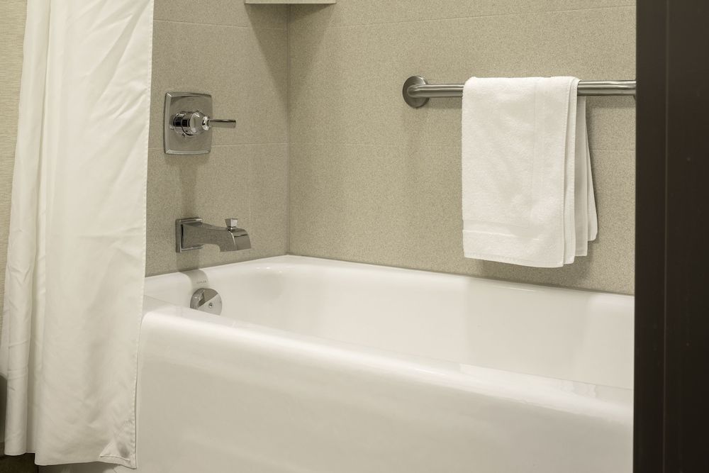 Best Western Plus Franciscan Square Inn and Suites Standard Room, 2 Queen Beds, Non Smoking, Refrigerator & Microwave 3