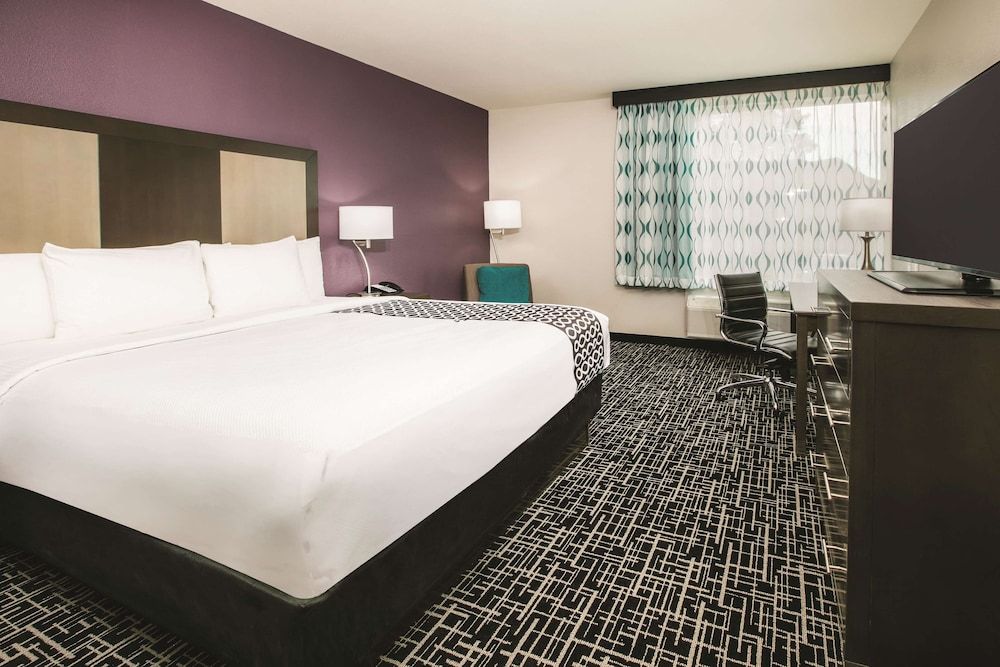 Room, 1 King Bed, Non Smoking