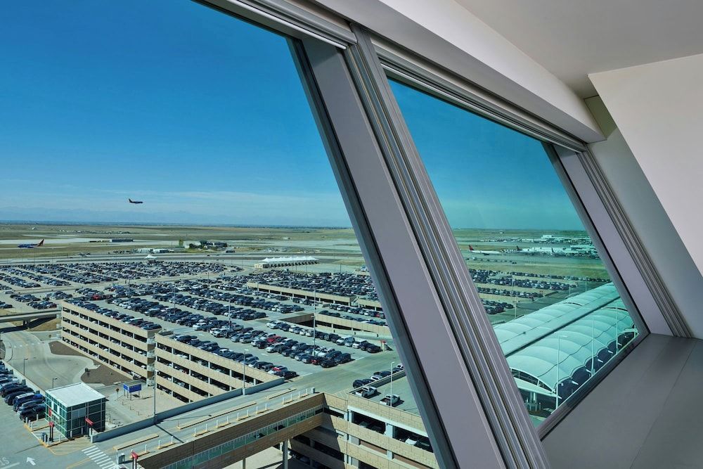 The Westin Denver International Airport Traditional Room, 2 Queen Beds 4