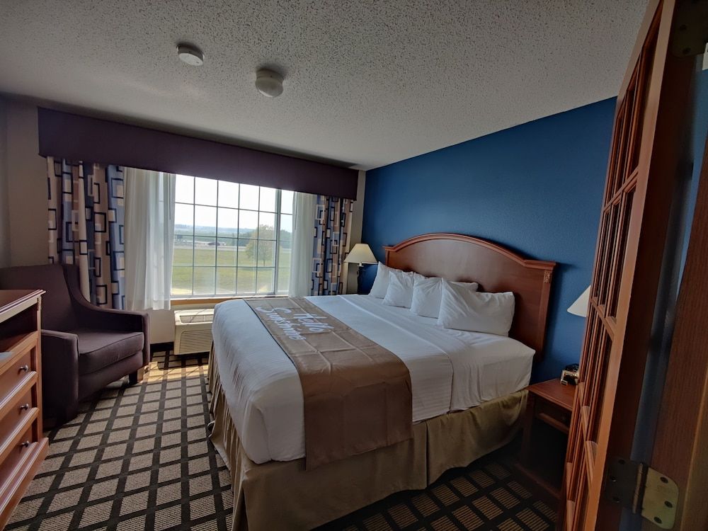Suite, 1 King Bed, Non Smoking
