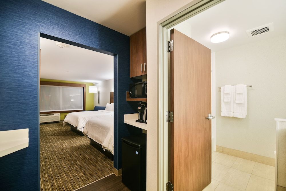 Suite, Multiple Beds