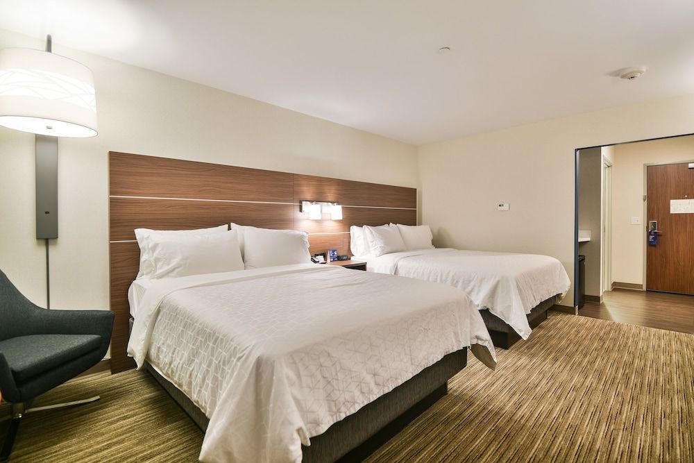 Standard Room, 2 Queen Beds, Accessible (Mobility, Accessible Tub)