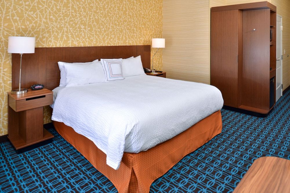 Suite, 1 King Bed with Sofa bed, Non Smoking