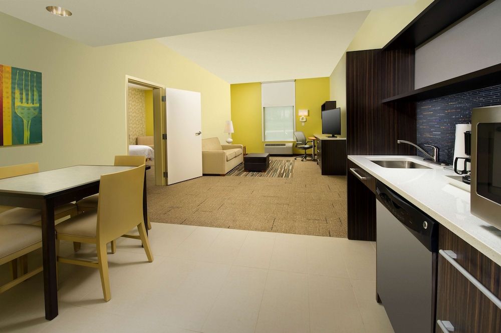Suite, 1 King Bed, Accessible, Non Smoking (Roll-in Shower)