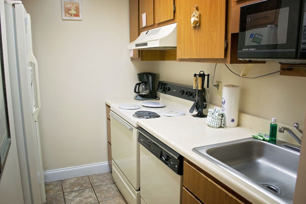 Gatlinburg Chateau Rentals Condo, 2 Bedrooms (409) 6