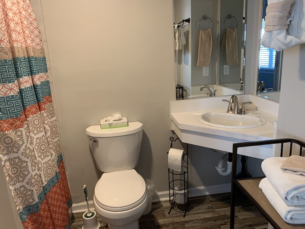 Gatlinburg Chateau Rentals Condo, 2 Bedrooms (103) 5