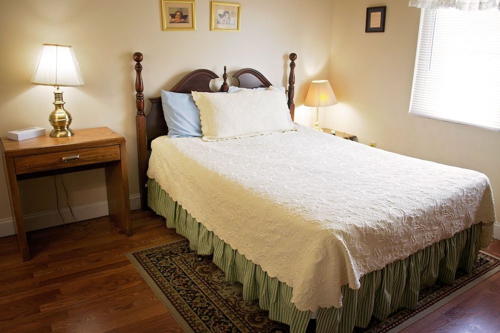 Gatlinburg Chateau Rentals Condo, 2 Bedrooms (409)