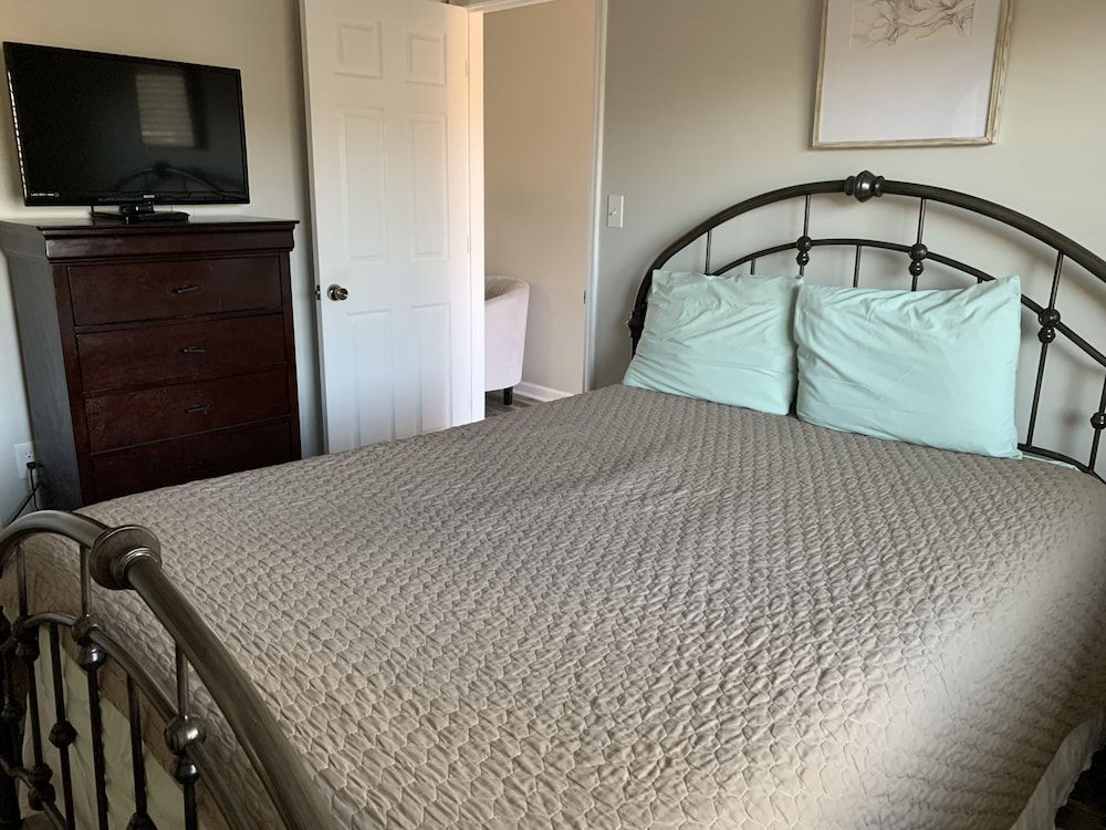 Gatlinburg Chateau Rentals Condo, 2 Bedrooms (103)