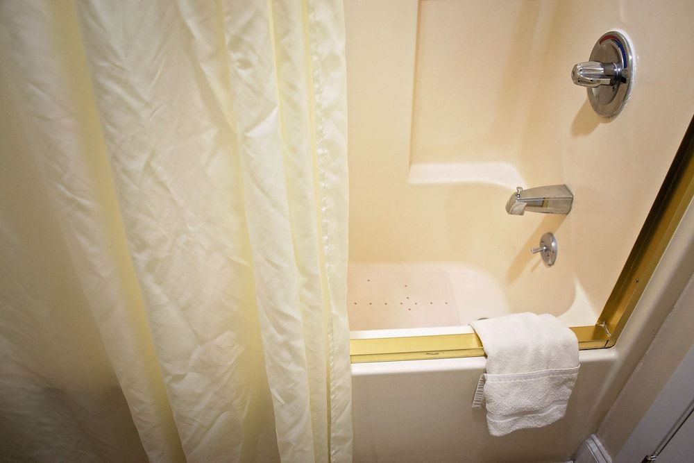 Gatlinburg Chateau Rentals Condo, 2 Bedrooms (409) 5