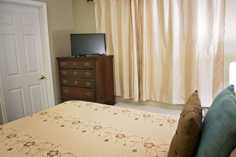 Gatlinburg Chateau Rentals Condo, 2 Bedrooms (201) 9