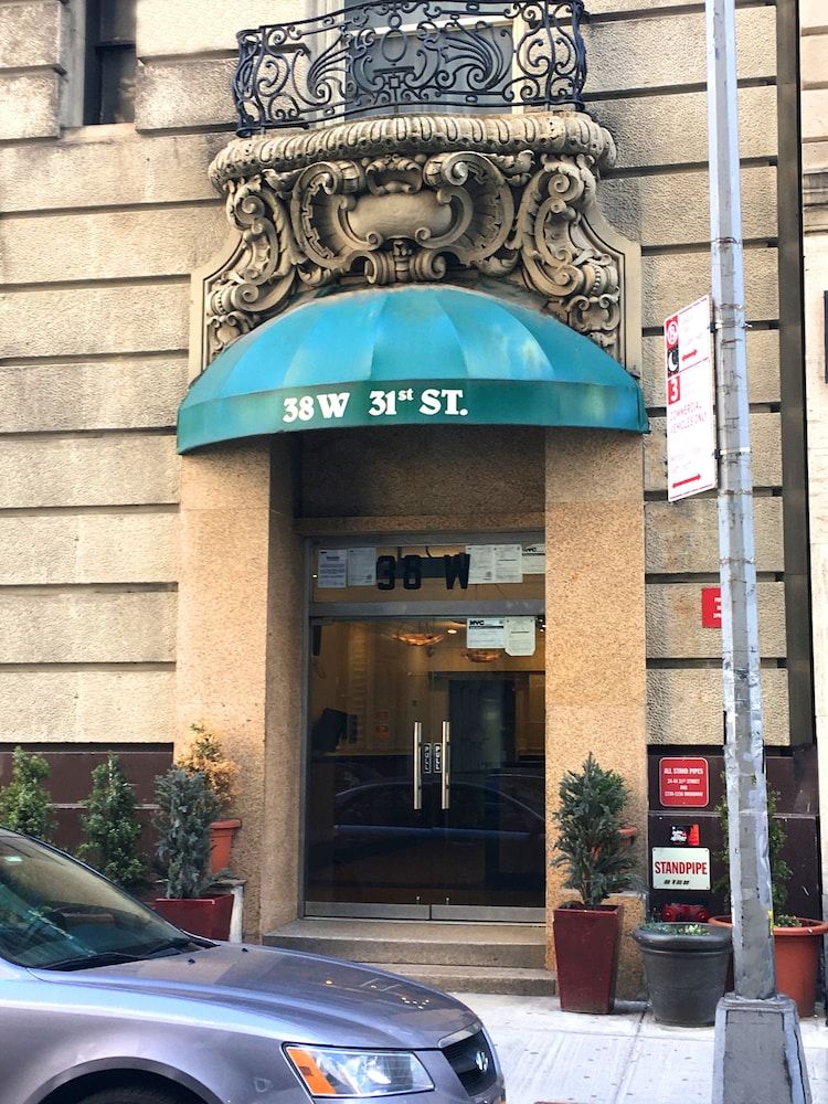 undefined Macy Empire Apartments 7