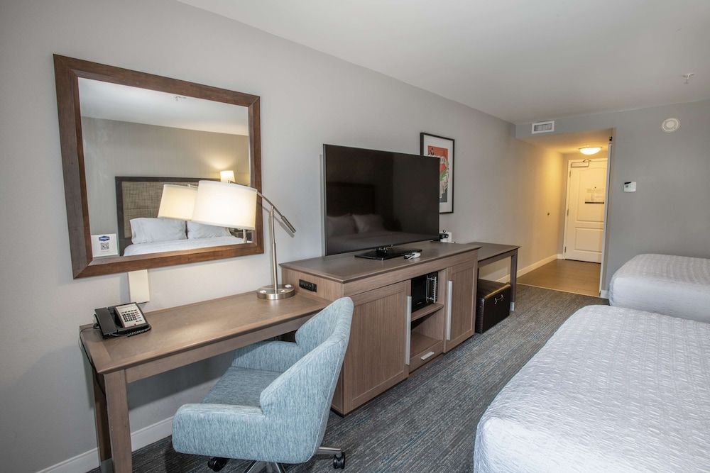 Room, 2 Queen Beds, Accessible, Bathtub (Tub)