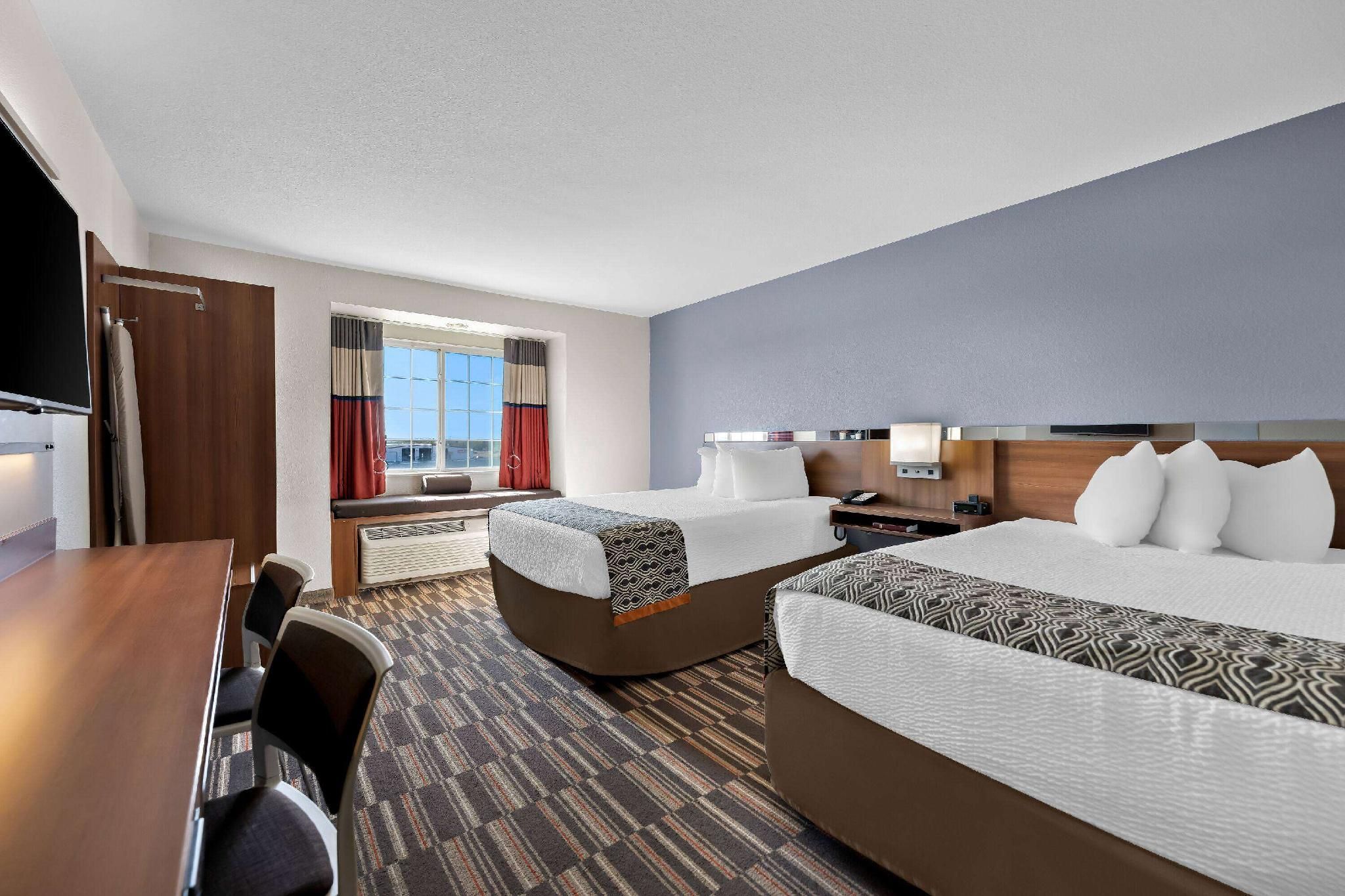 2 Queen Beds, Mobility/Hearing Accessible Room, Roll-In Shower, Non-Smoking