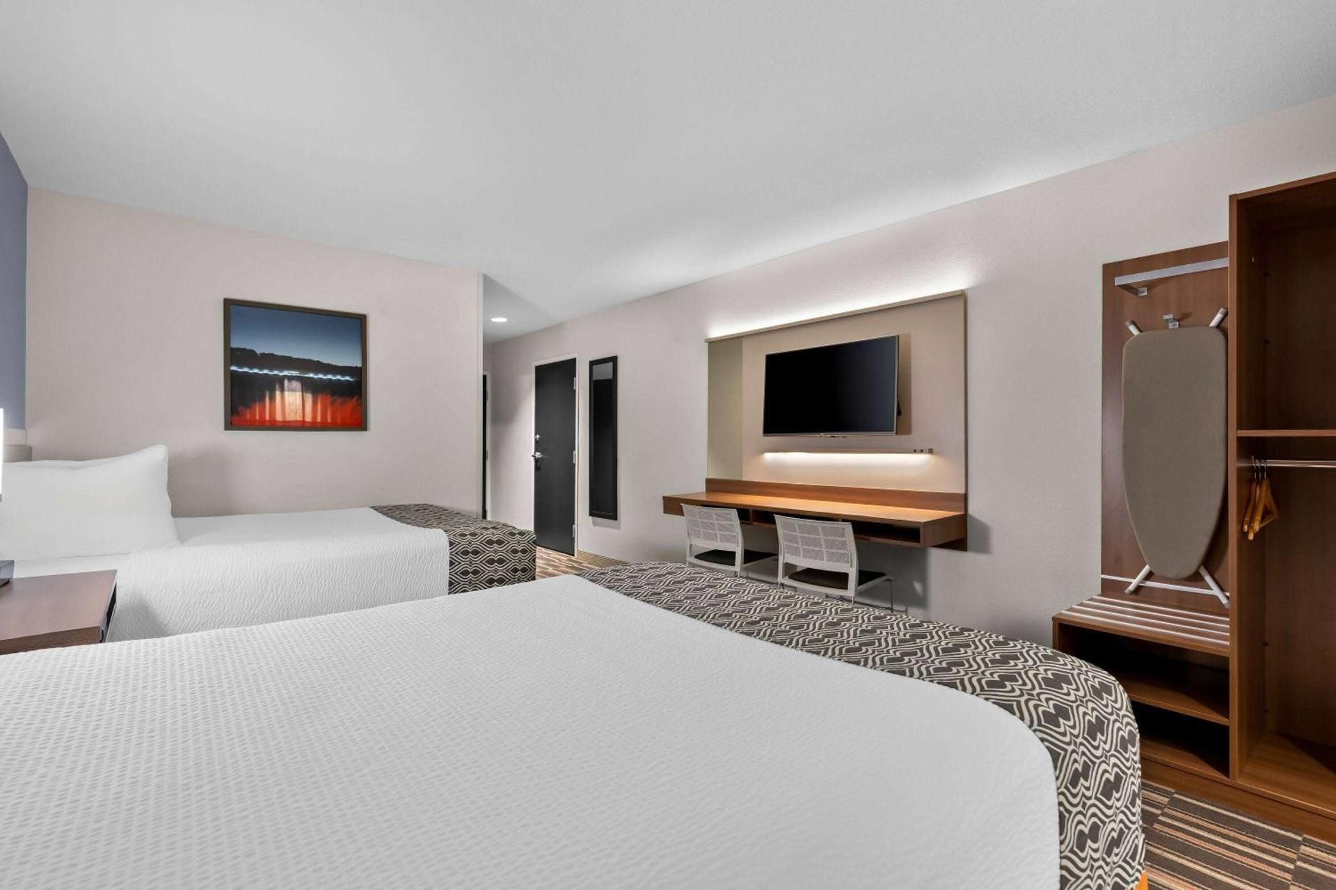 2 Queen Beds, Mobility/Hearing Accessible Room, Roll-In Shower, Non-Smoking