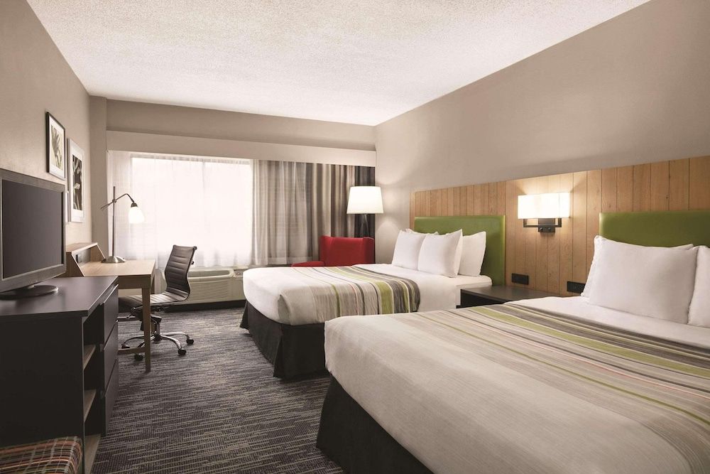 Room, 2 Queen Beds, Accessible, Non Smoking (Roll-in Shower)