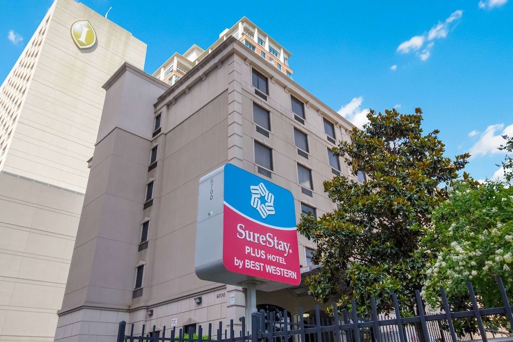 undefined SureStay Plus Hotel by Best Western Houston Medical Center 4