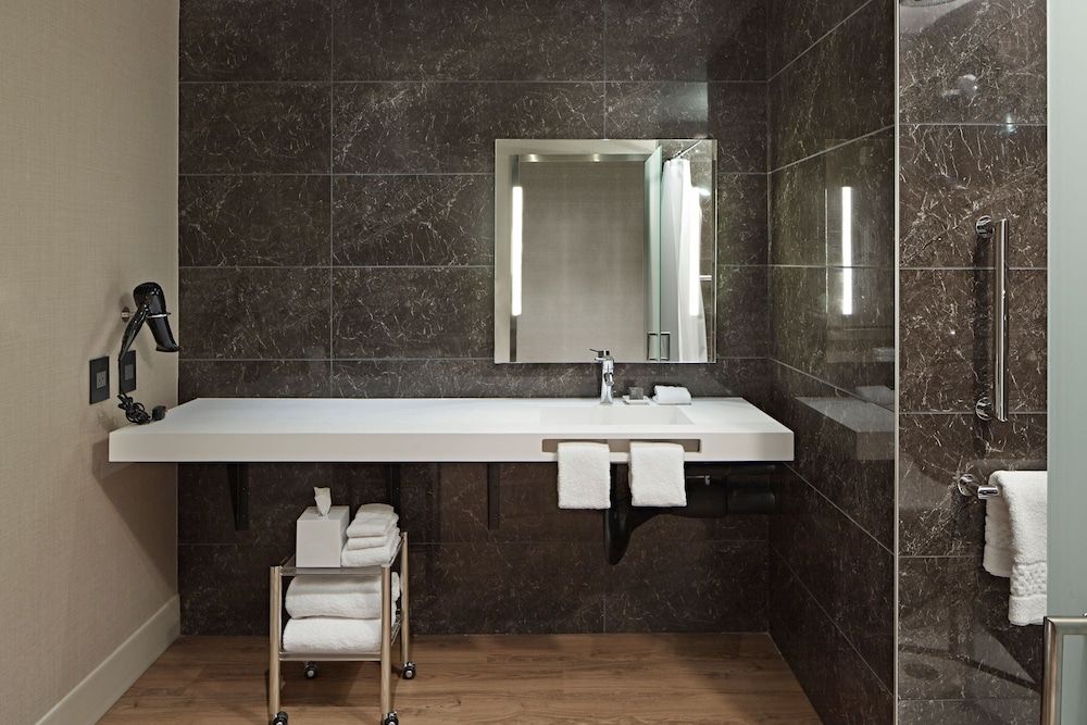 Room, 2 Double Beds (Mobility Accessible, Tub)