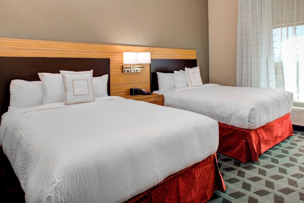 Studio, 2 Queen Beds (Hearing Accessible)