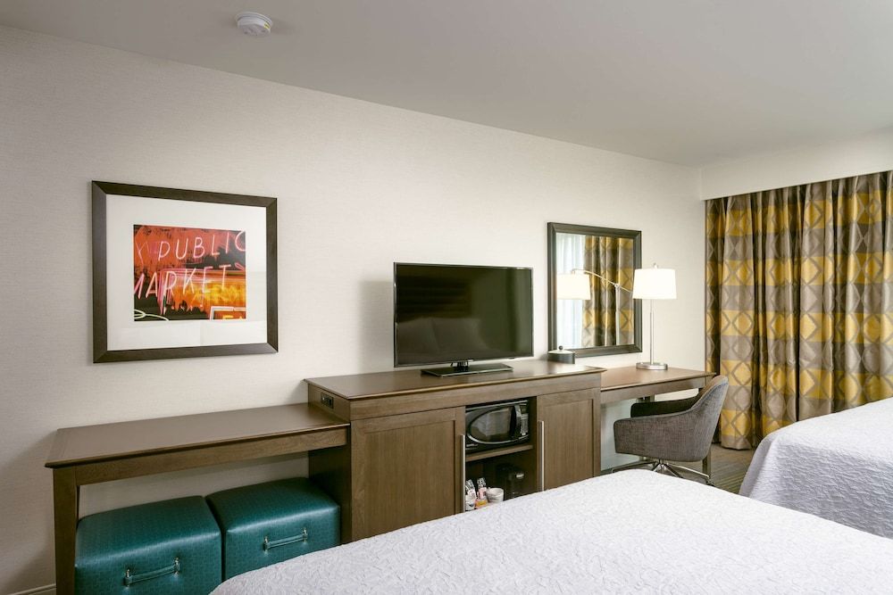 undefined Hampton Inn & Suites by Hilton Seattle/Northgate 7