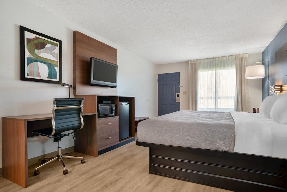 Room, 1 King Bed, Accessible, Non Smoking