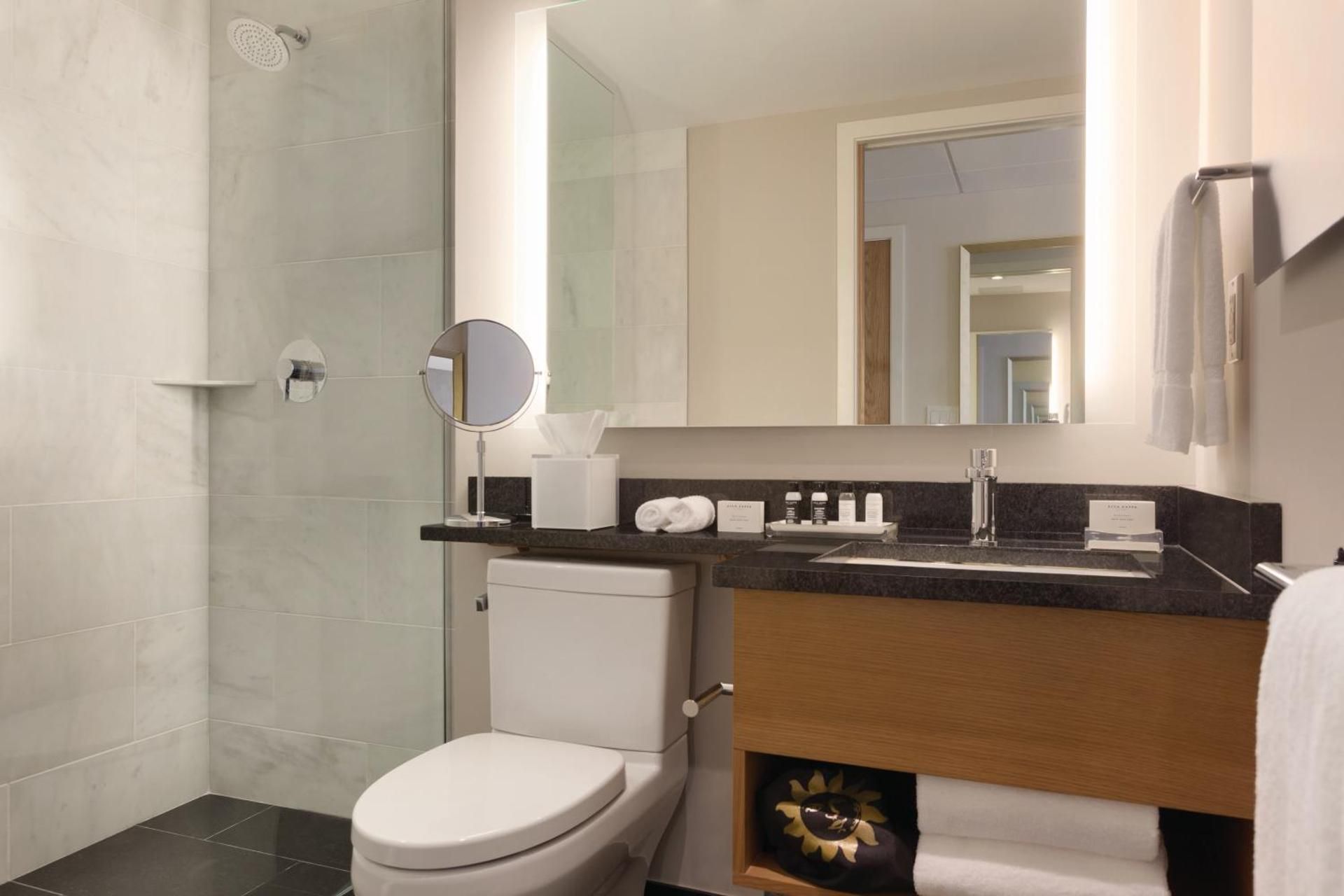 Executive Queen Queen Room