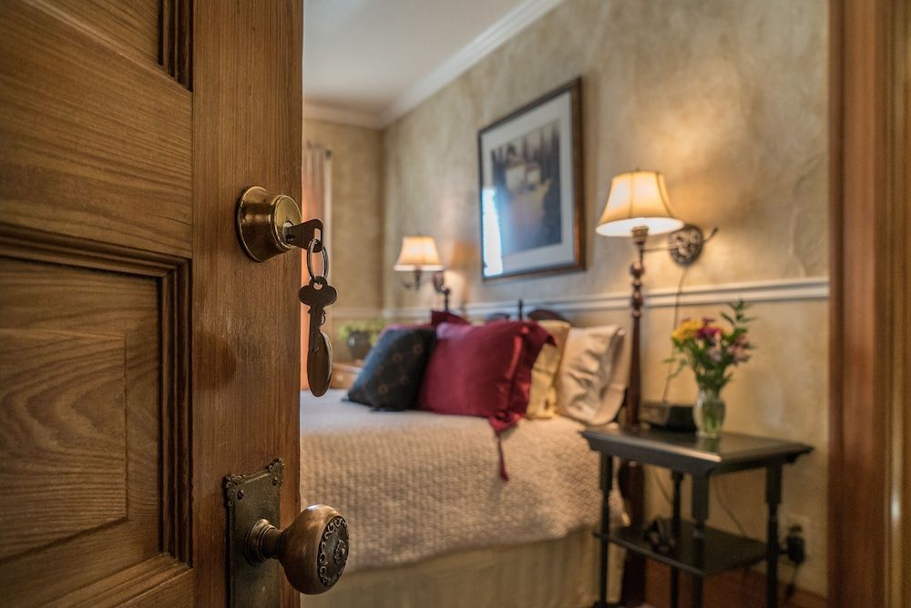 McConnell Inn Room, Non Smoking, Private Bathroom (Lac Verde Room) 3