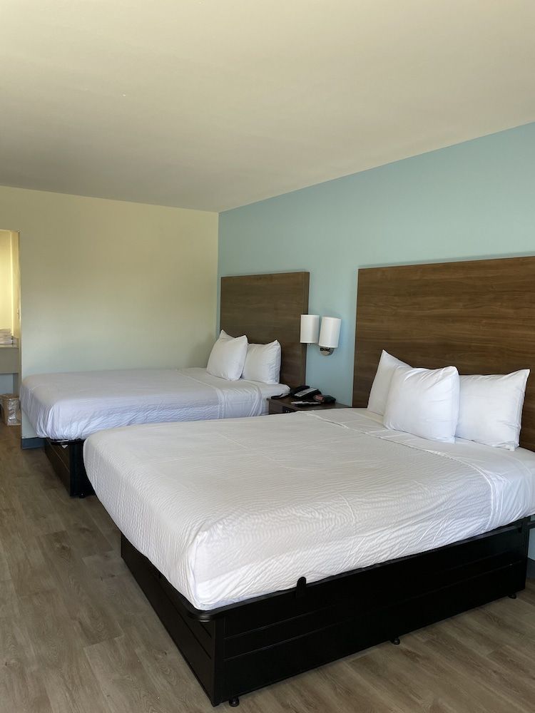Room, 2 Queen Beds, Non Smoking