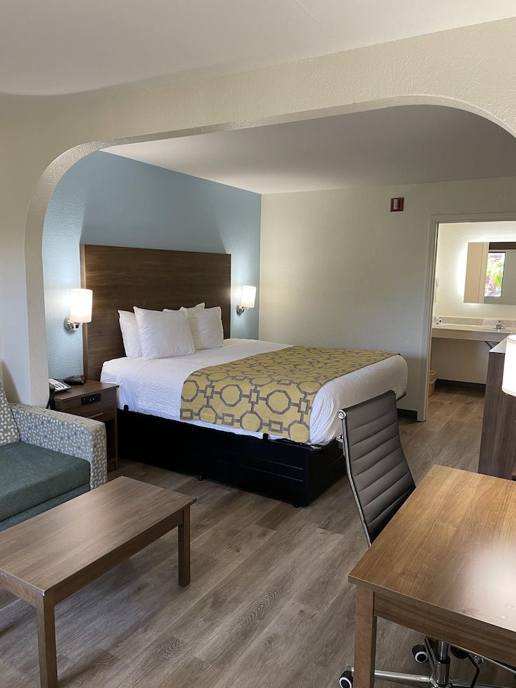 Single Room, 1 King Bed, Non Smoking