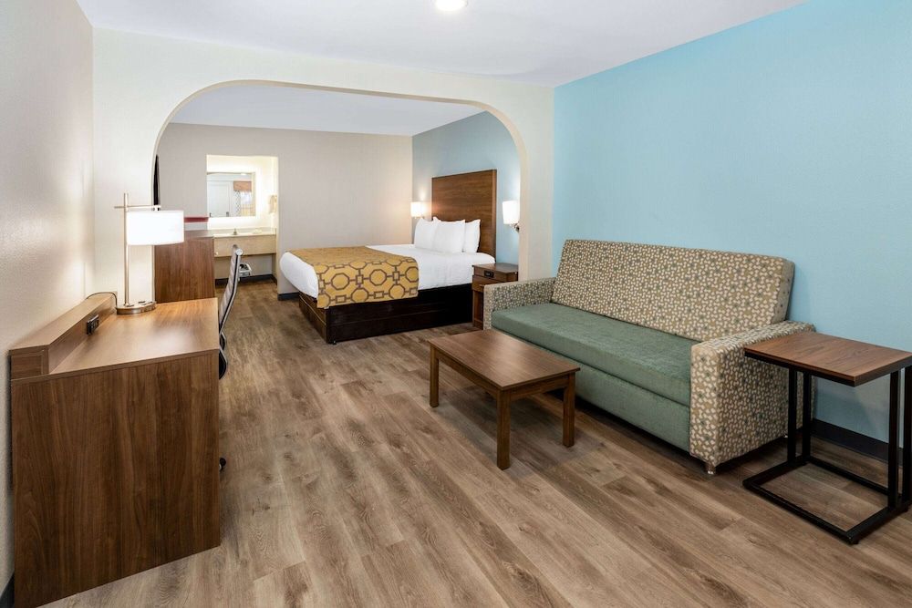 Superior Room, 1 King Bed, Non Smoking