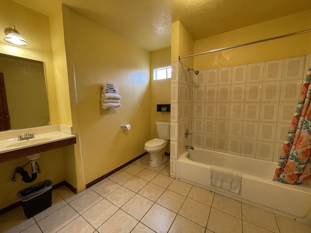 Welcome Inn Family Double Room 2