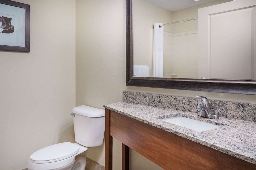 Deluxe Room, 2 Queen Beds, Accessible, Non Smoking