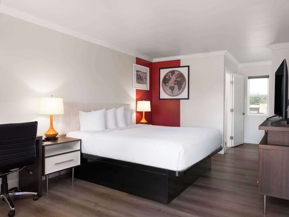 Room, 1 King Bed, Non Smoking